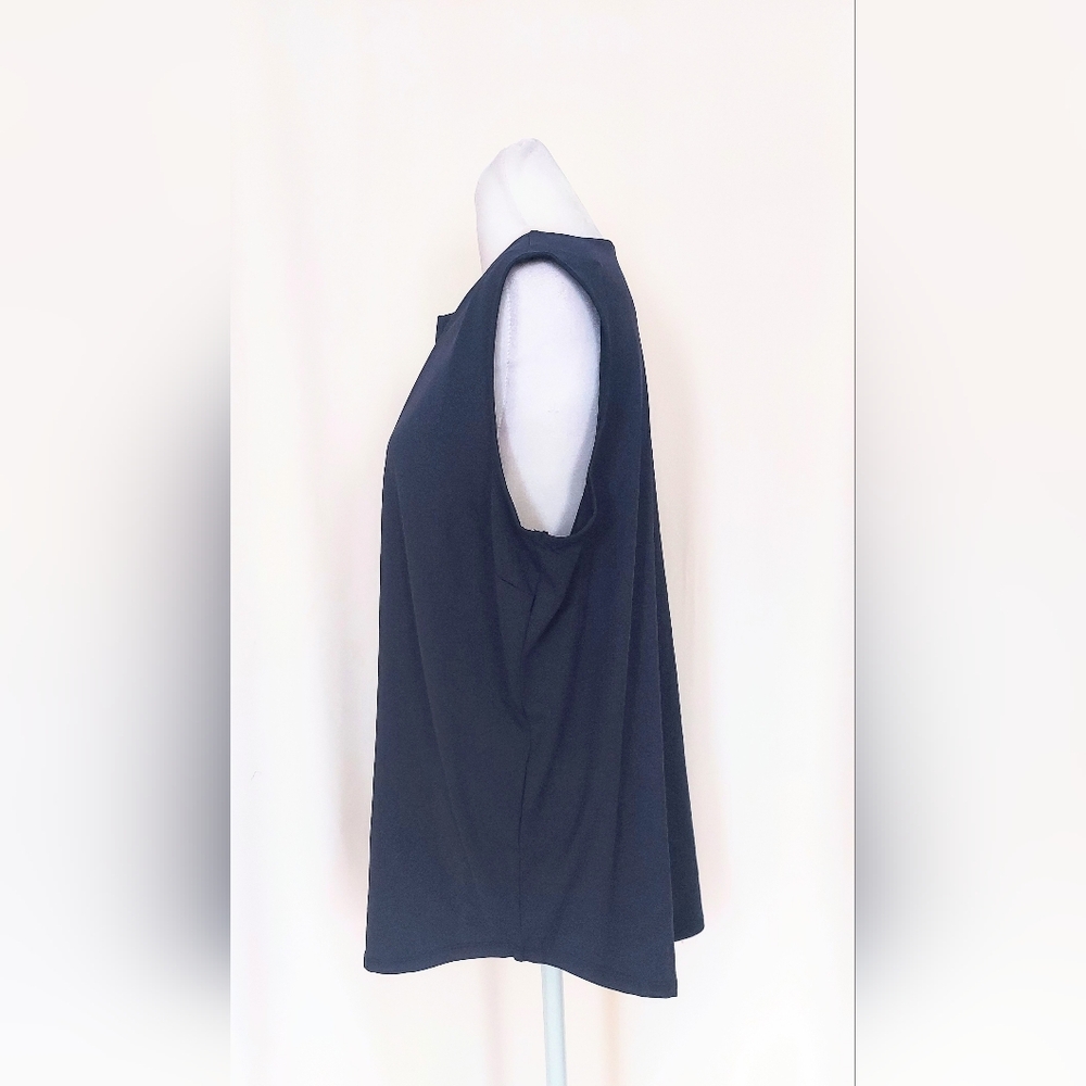 LULU B Size XL V Neck Sleeveless Top Navy Blue - Picture 4 of 11